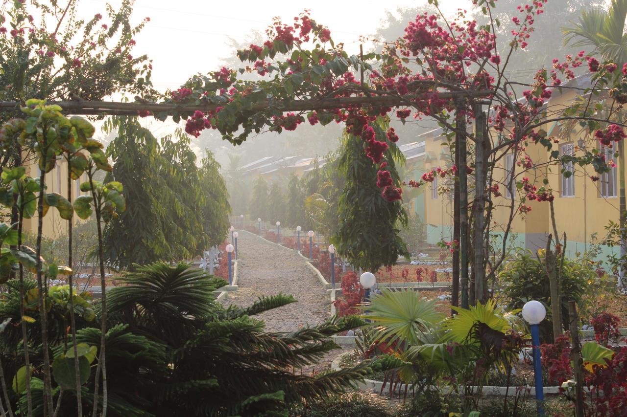 The Mystic Forest - A Tea Garden Resort At Dooars Madari Hat Buitenkant foto