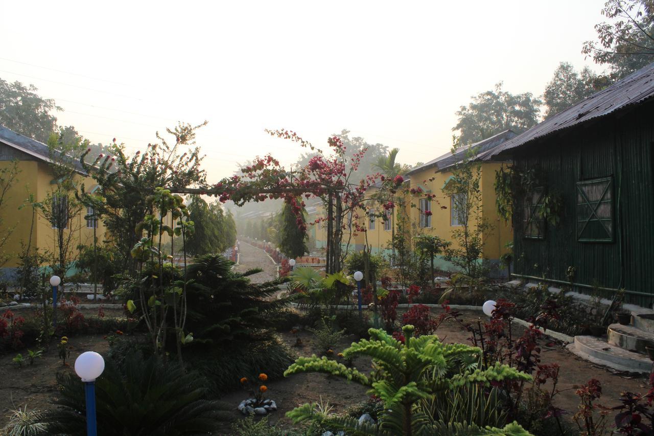 The Mystic Forest - A Tea Garden Resort At Dooars Madari Hat Buitenkant foto
